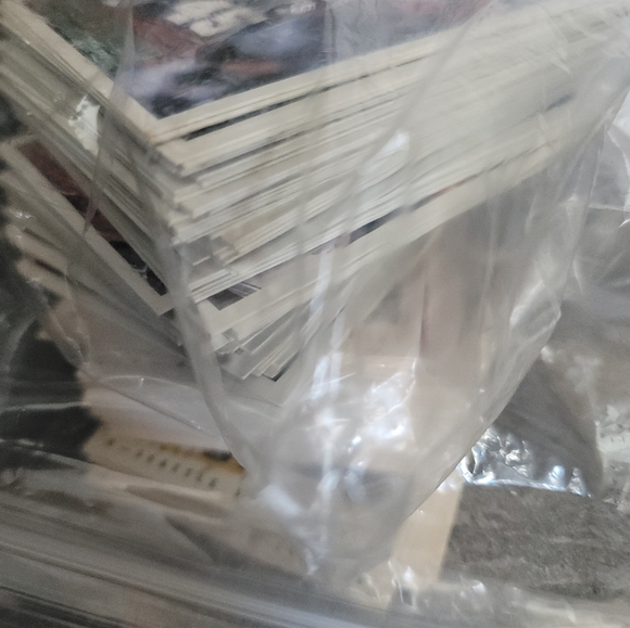 1990s Basketball Sports Trading Cards - Picture 3 of 4